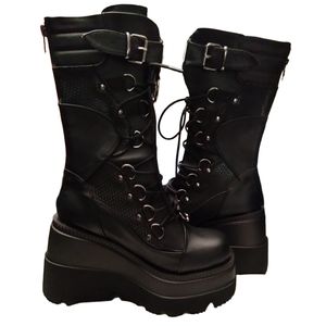Demonia platform boots